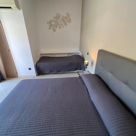 Les Jardins Sta Giulia Avec Piscine 호텔 *