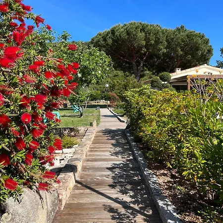 Отель Les Jardins Sta Giulia Avec Piscine Порто-Веккьо